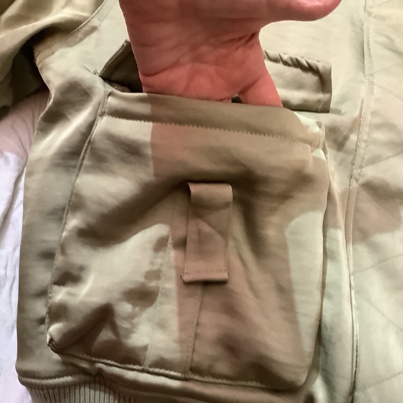 NWT House of Harlow 1960 bomber jacket olive/army green - Picture 6 of 14